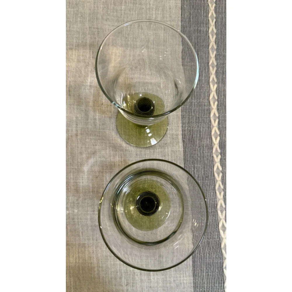 🍷 Set of 2 Green Stem Wine Glasses – Clear Bowl - Libbey - Vintage